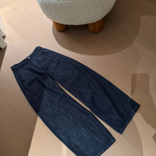 muzi “镰刀牛仔裤”防掉色雪花神牛！高端线松弛感显瘦牛仔裤