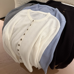 女 超细糯天丝绵羊毛多粒扣坑条气质毛衣开衫 muzi 致享受