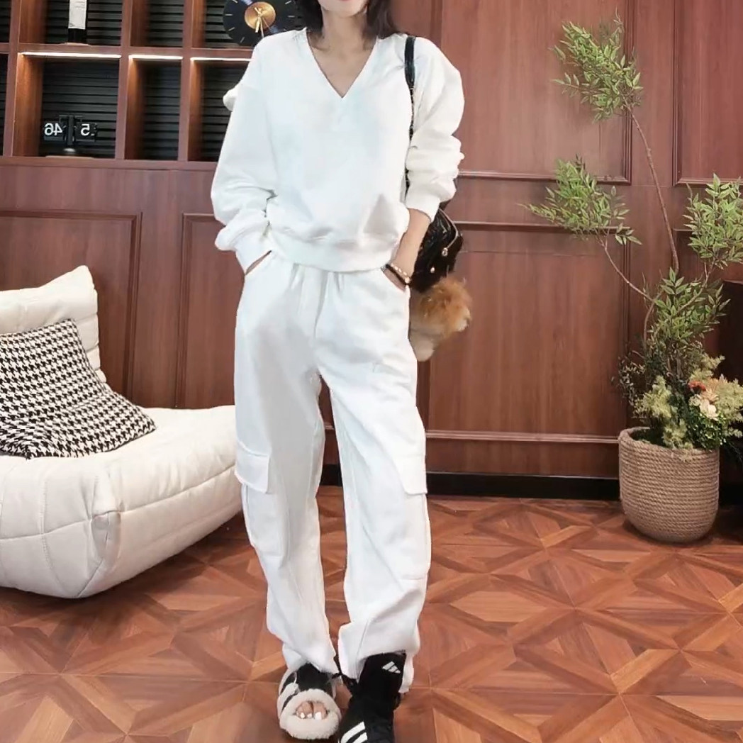 新款原创深V领显瘦气质卫衣+侧口袋立体剪裁卫裤时尚休闲两件套装
