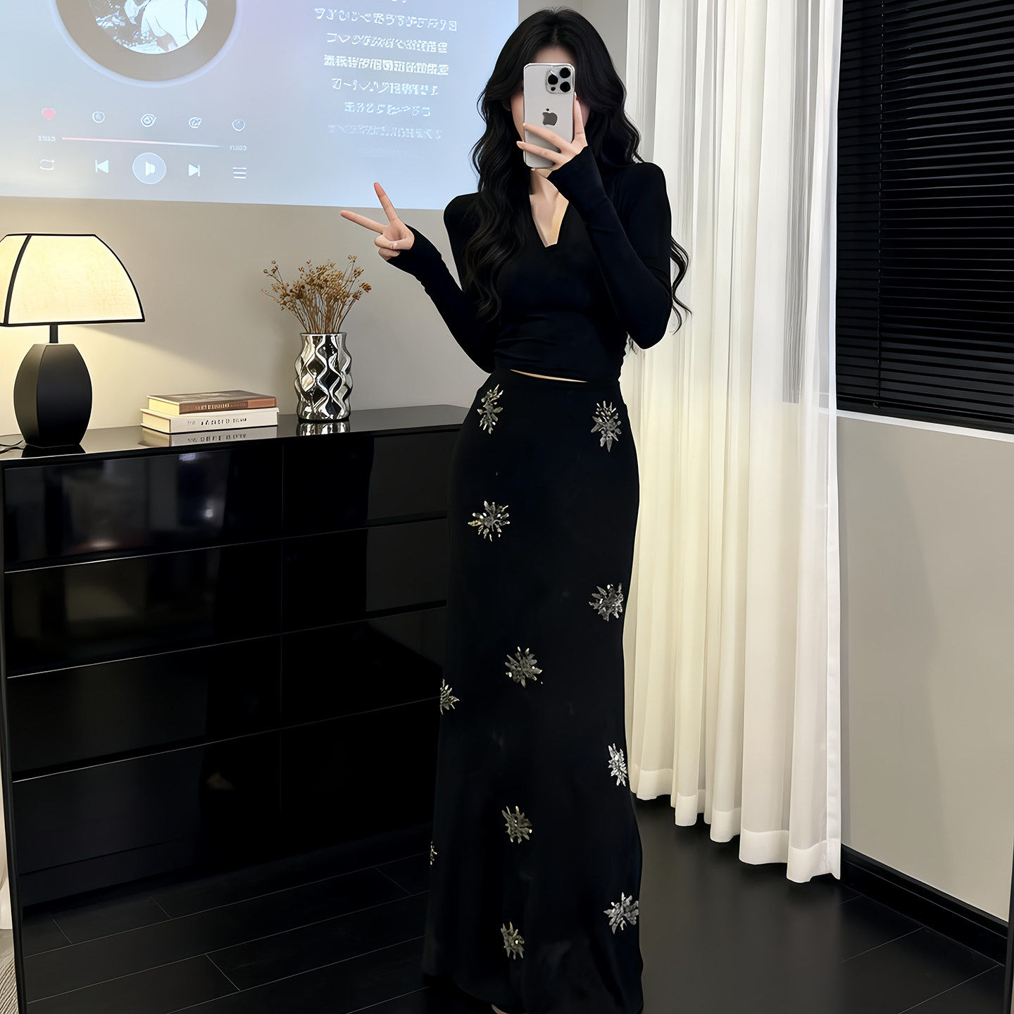 韩系高级感套装女纯欲修身上衣2026超火穿搭一整套新款烫钻半身裙