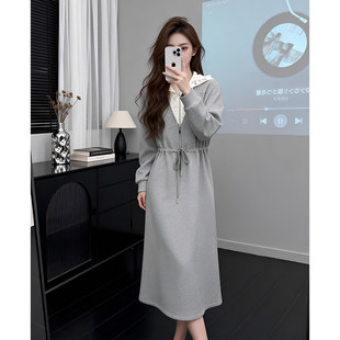 时尚连衣裙女2026春秋新款洋气显瘦假两件拼接连帽中长款卫衣裙潮