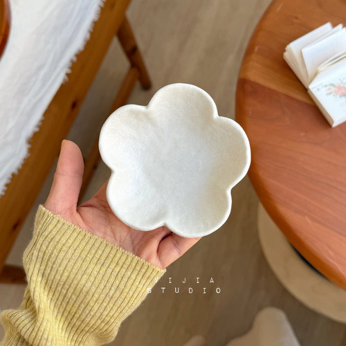 一家小店 百搭小花花 粗陶 日式手捏感花朵调味碟 一人食小菜碟