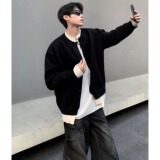黑色