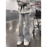 烟灰色