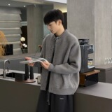 灰色