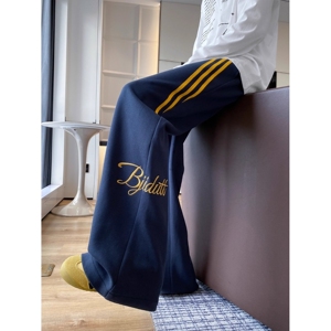【网97】25刺绣三条杠卫裤男秋季潮牌宽松运动长裤A079-K191-P34,背带裤条纹带怎么搭配上衣图片