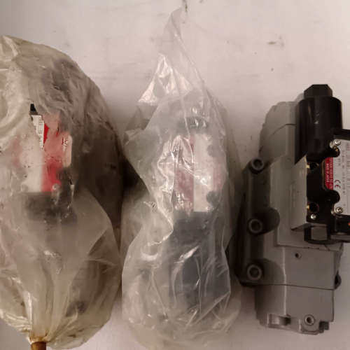 日本产TOYOOKI电磁式方向控制阀HD3-2S-BCA-0