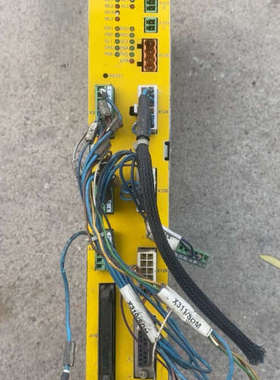 拆机COMAU柯马机器人控制器C5G-SDM一台，外观