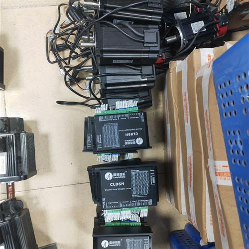 库存全新雷塞86闭环步进电机,驱动型号CL86H,电机86CME12需询价