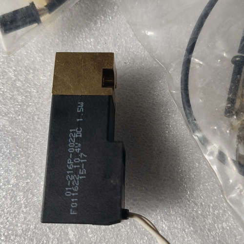 fluid CH-1290 01-216P-00221