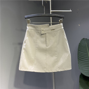 洋气时尚 新款 帅气英伦半身裙 22秋季 米白杏色气质OL风PU皮短裙韩版
