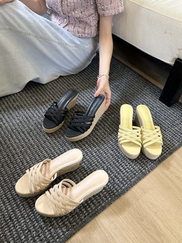 新款坡跟编织麻绳厚底防水台交叉带凉拖鞋2025女夏波希米亚高跟鞋