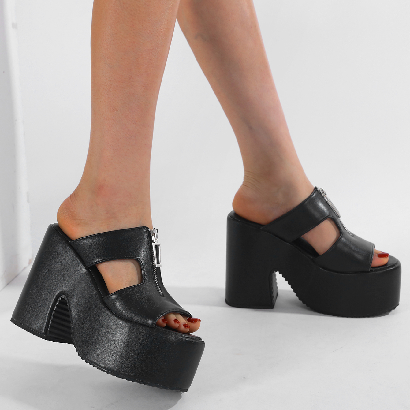 2025年夏季一字带露趾防水台厚底拖鞋12CM超高跟粗跟外穿凉拖鞋