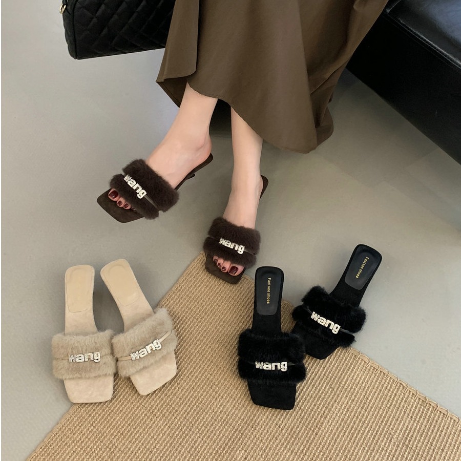 字母水钻坡跟毛毛拖鞋秋冬外穿2025新款高级感气质温柔高跟拖鞋