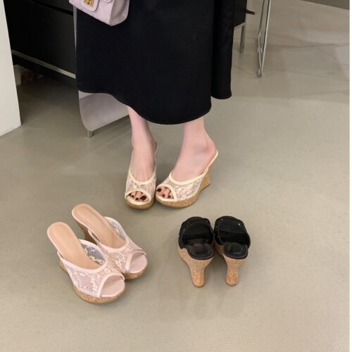 2026超高跟防水台厚底凉拖鞋女夏新款时尚坡跟网纱亮片外穿一字拖