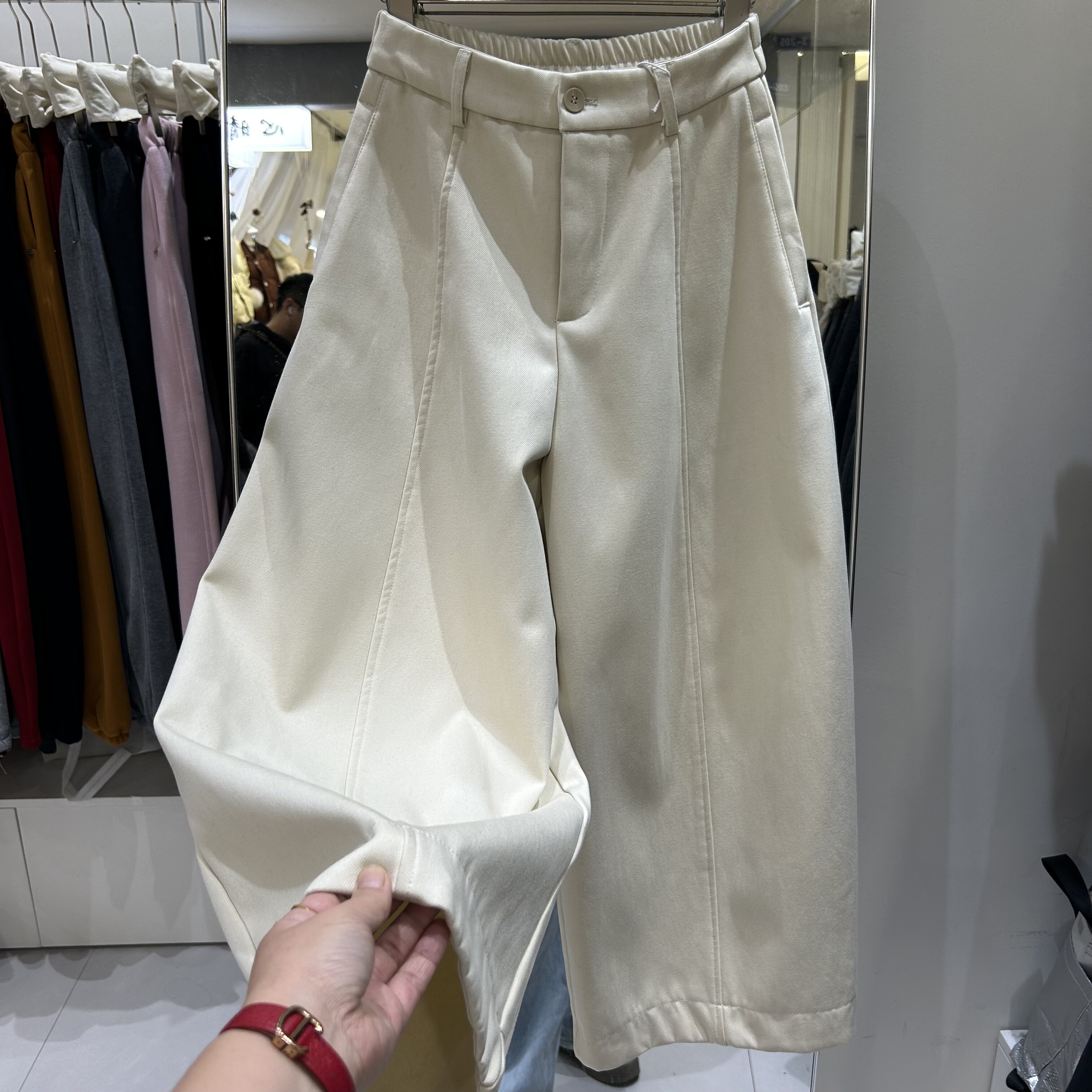 2025年冬季新款加绒加厚百搭气球裤女小个子宽松显瘦直筒休闲裤潮