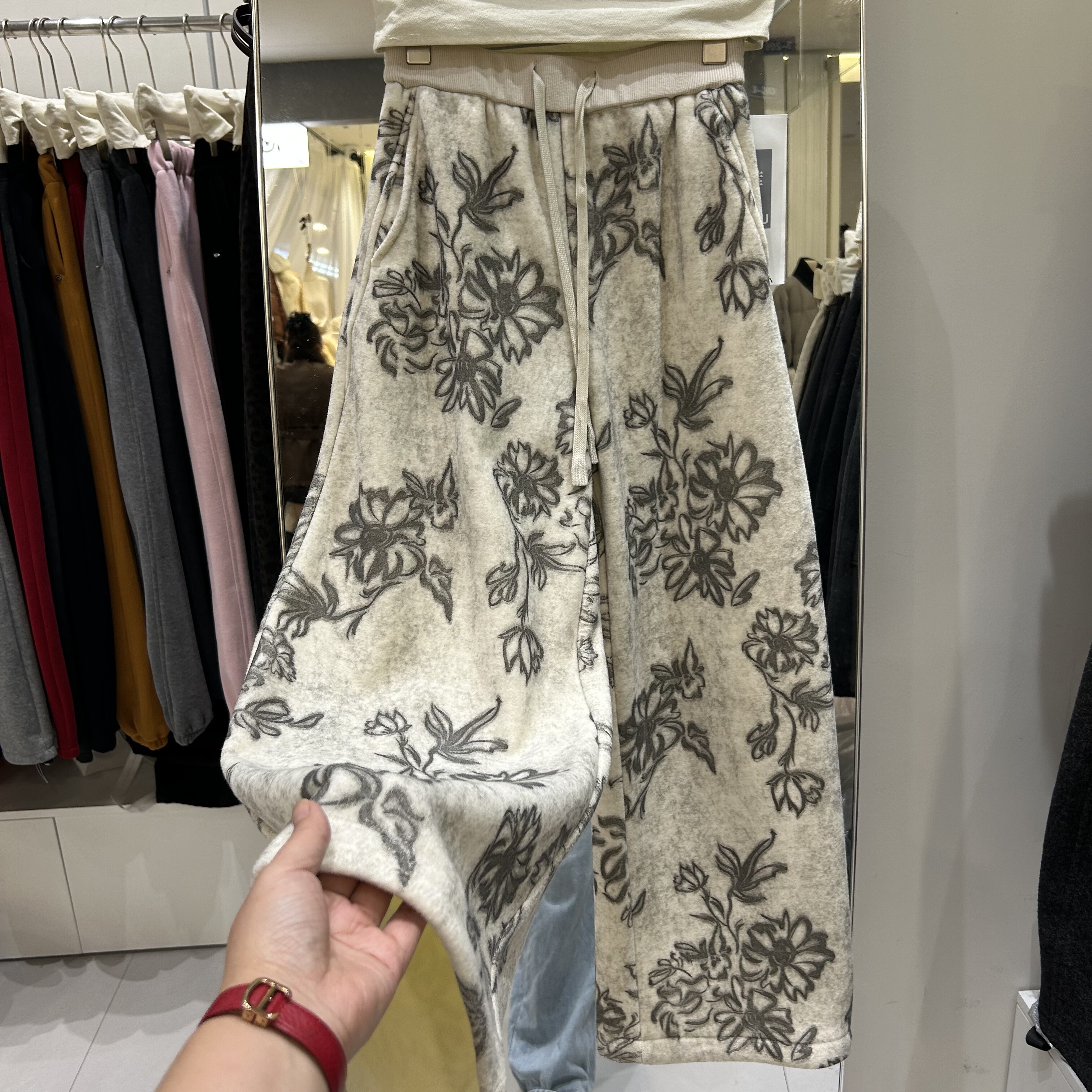 2025冬季国风复古印花百搭松紧腰抽绳弯刀裤阔腿裤女休闲长裤子长