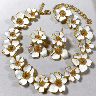 Oscar Renta打标立体唯美白色珐琅花朵耳钉耳环项链套装