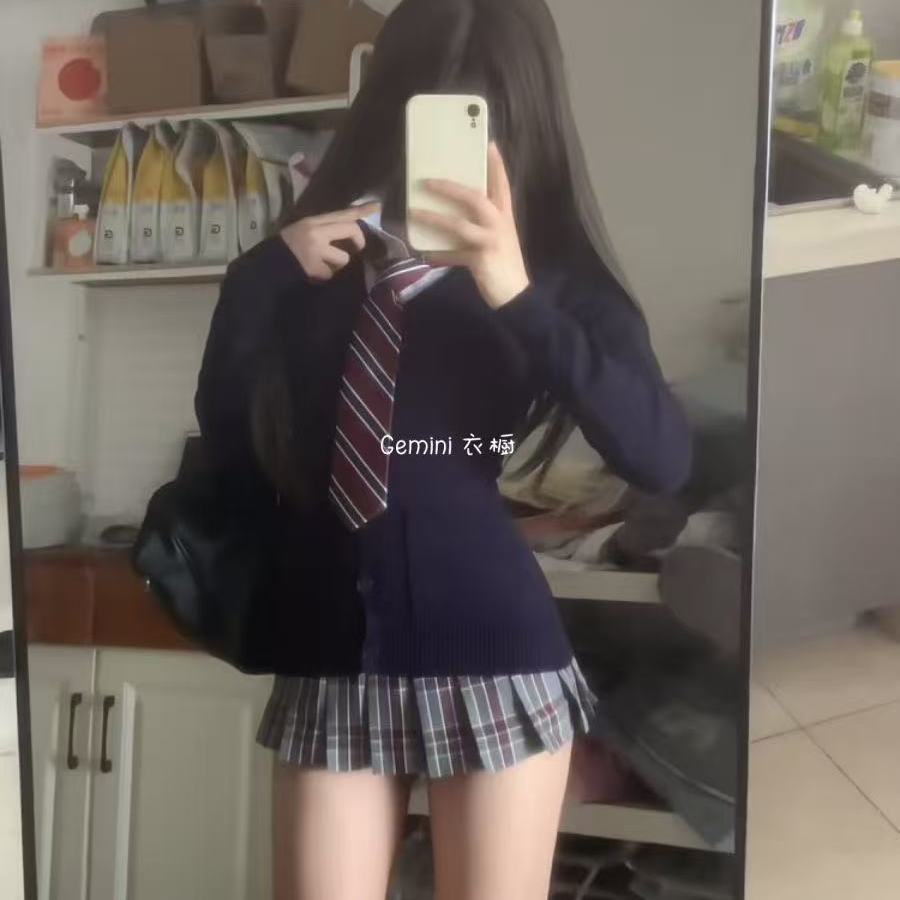 原创jk制服纯色开衫收腰显瘦毛衣日系春秋款外搭甜美学生校供穿搭