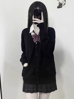 校供感深灰百搭长袖针织上衣