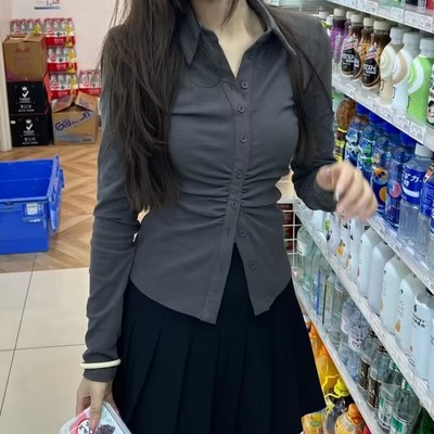 纯欲风辣妹皱褶衬衫套装