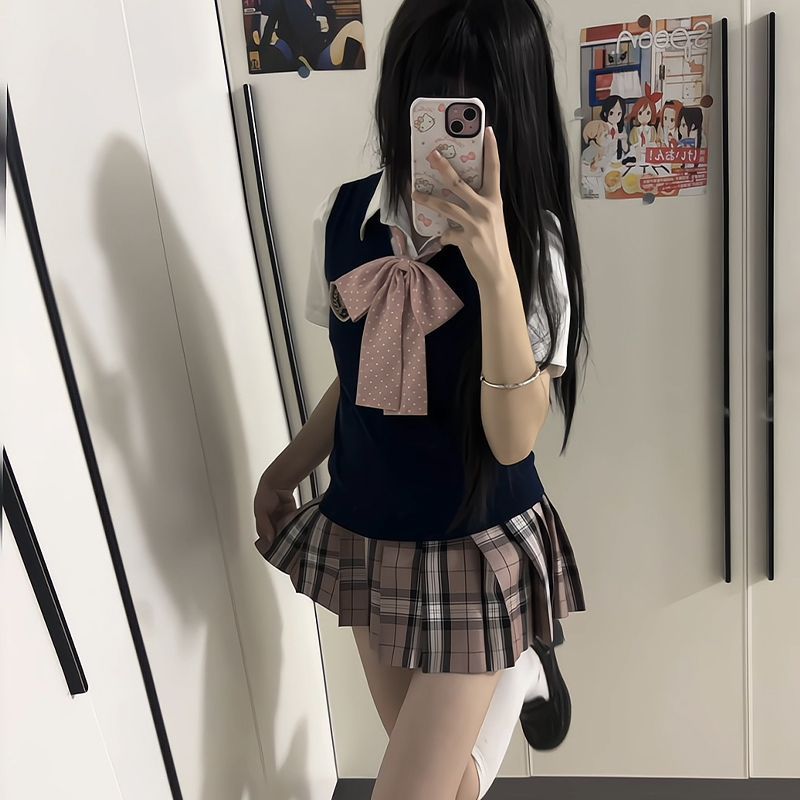 jk制服正版格裙白桃香马甲甜美