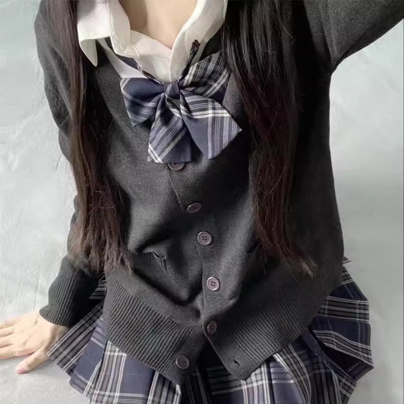 新款设计感原创JK制服秋冬套装格裙衬衫长袖毛衣开衫学院风校供女
