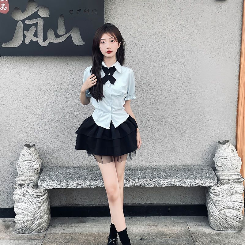 收腰显瘦泡泡袖衬衫上衣