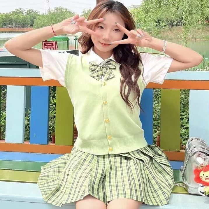 原创JK制服绿色小清新套装开衫马甲叠穿衬衫上衣夏季新品小青梅裙