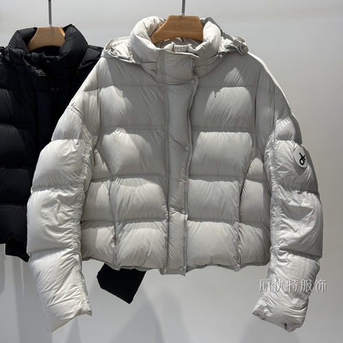 欧货短款弯刀袖羽绒服