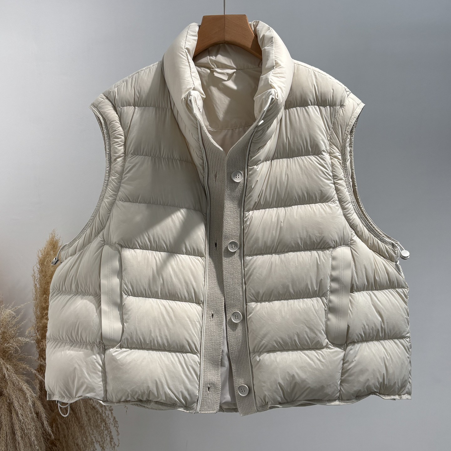 羽绒马甲女2025秋新款爆款洋气