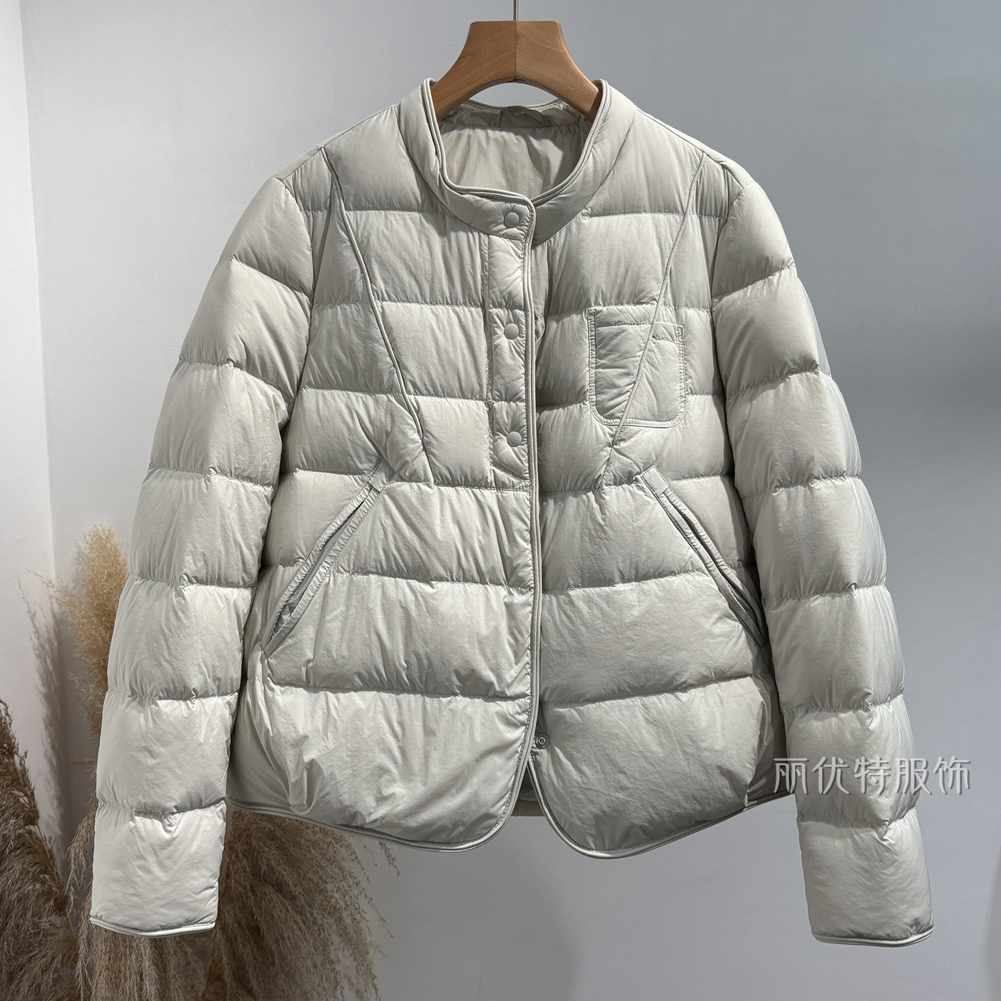 韩系轻薄羽绒服时尚小立领