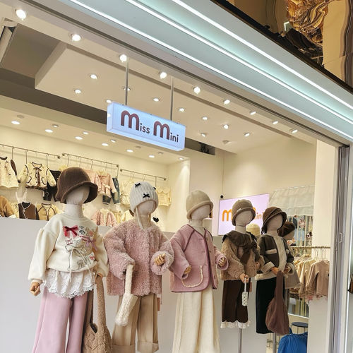 实体童装特价清货秋冬童装外套