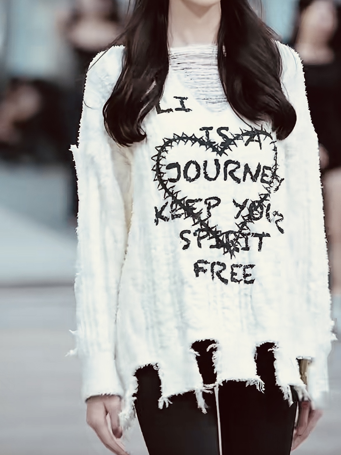 新品【ins女装宽松破洞设计感毛衣长袖上衣针织衫潮流字母休闲范