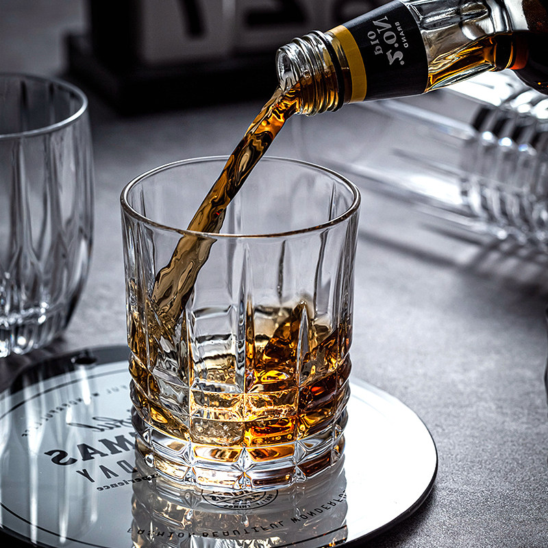 高档透明浮雕刻花水晶玻璃洋酒杯