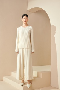 GIRFUNCHI歌凡琦女士圆领羊绒上衣2023秋冬纯色绞花休闲套头衫白