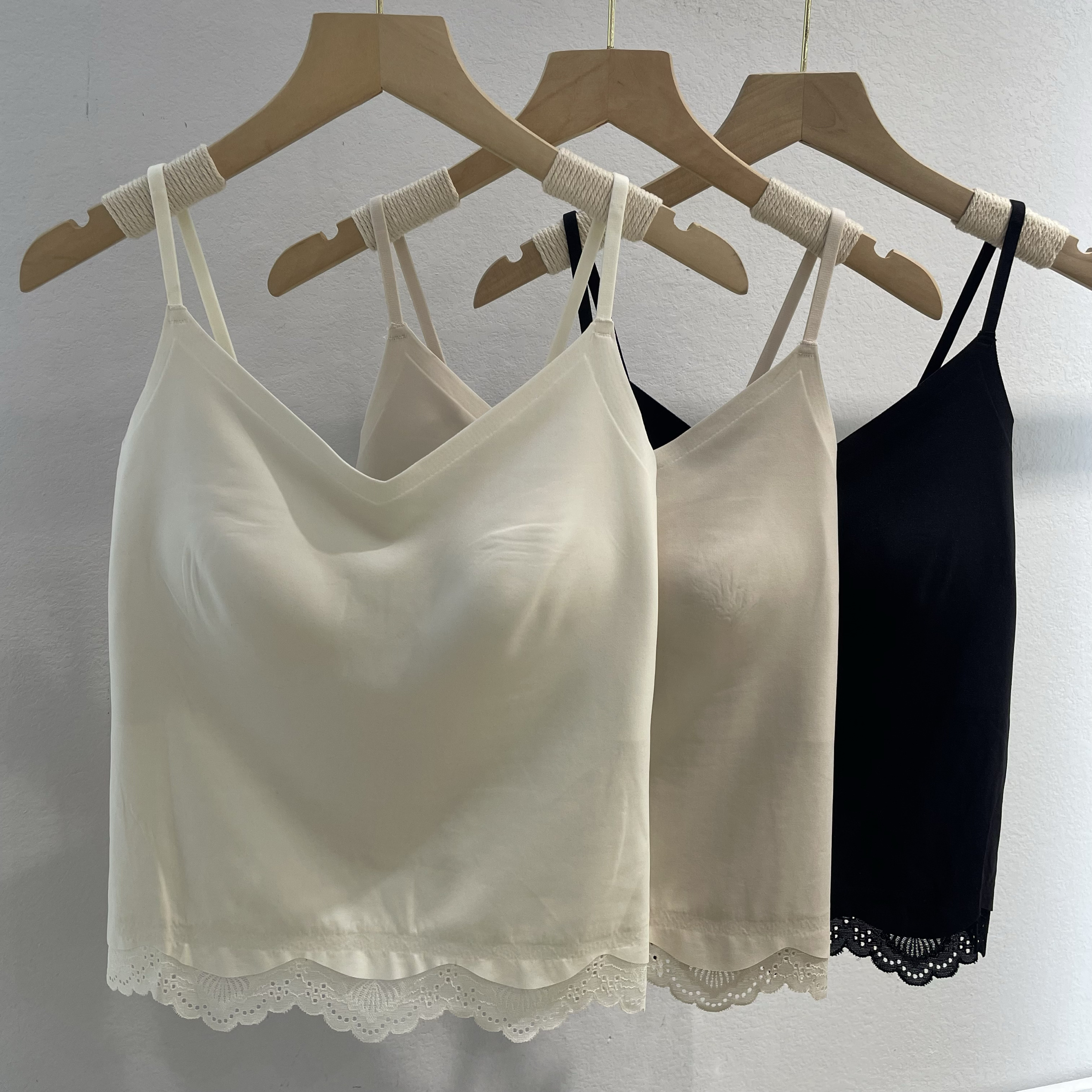 黛美芮3071春夏新款蕾丝花边中长款吊带背心女带胸垫内搭美背抹胸