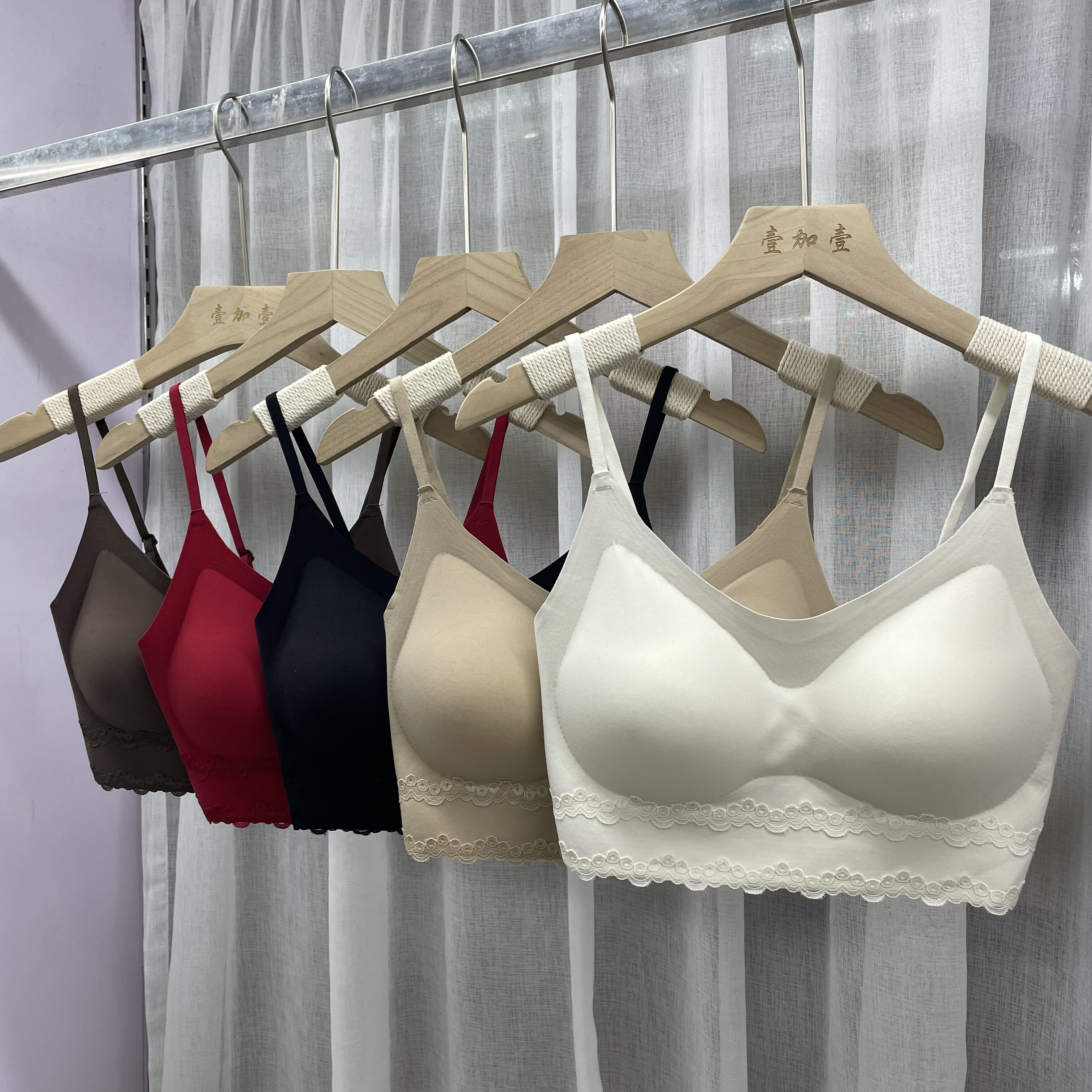 黛美芮2585秋冬磨毛固定杯裹胸女士细肩带固定杯无痕内衣聚拢抹胸