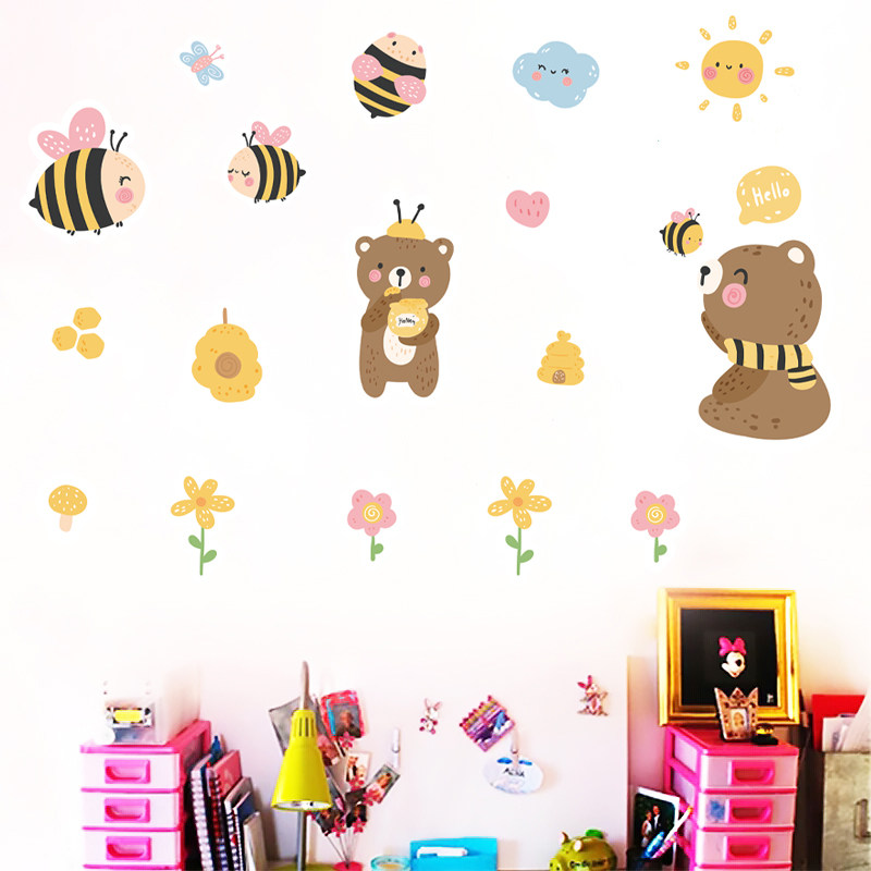 创意卡通儿童房温馨贴画可爱小熊贴纸卧室自粘防水可遮挡材质墙贴