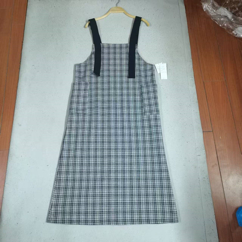 日单高品质秋季新款包邮女装 格子森系口袋休闲背带可调节连衣裙