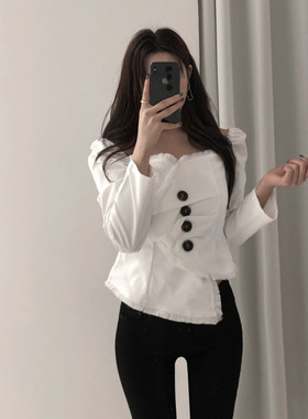 白色方领上衣女2023春季新款韩国东大门不规则露肩修身毛边衬衫
