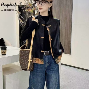 国风皮马甲女坎肩外套实体店洋气高端中年妈妈装中式马夹上衣