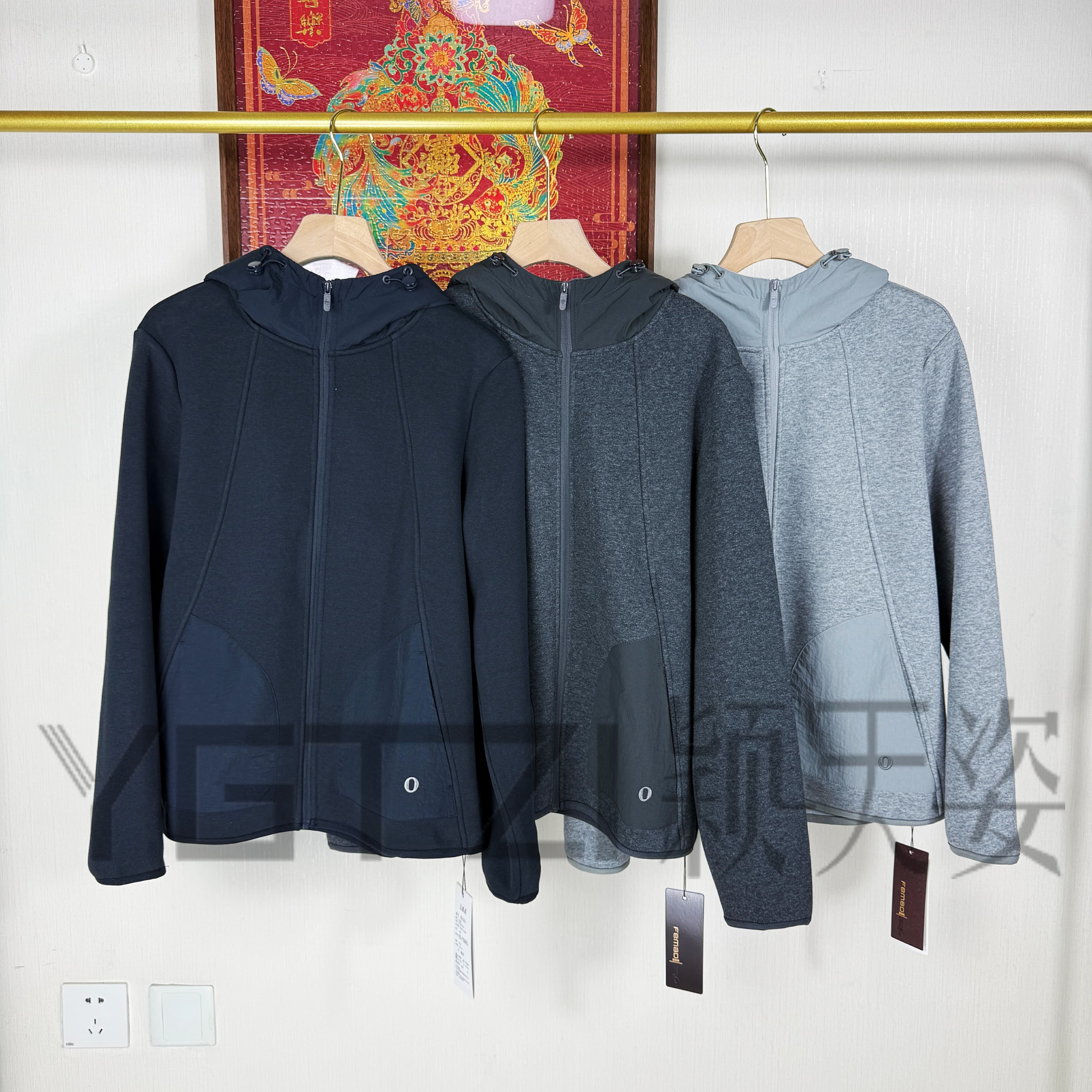 菲玛掂251351正品2025秋冬新款时尚显瘦连帽加绒保暖卫衣外套女装