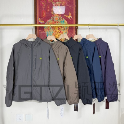 菲玛掂2025秋冬新款时尚棉衣