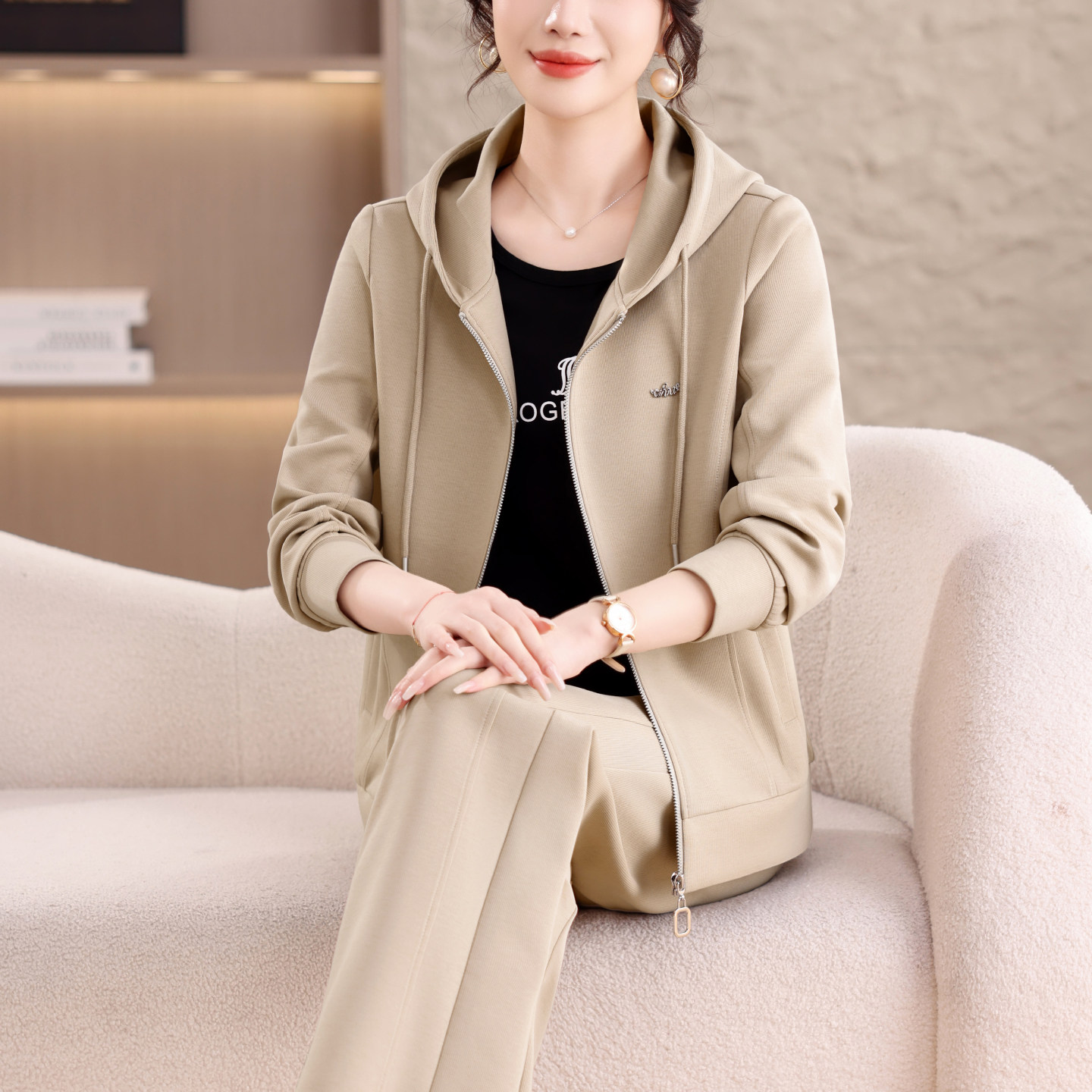 休闲连帽卫衣套装女春季三件套2026新款时尚运动套装棉质穿搭长裤,女装/女士精品,休闲运动套装,淘宝优惠券,粉丝福利购,淘宝优惠卷