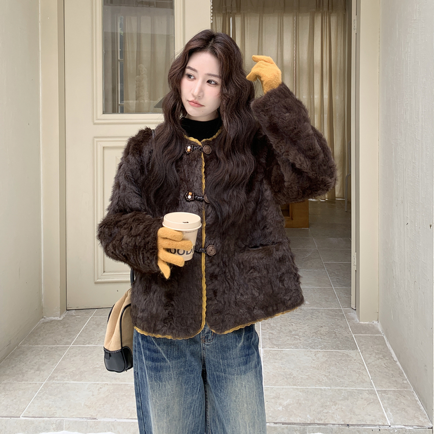 高级感小香风短款毛毛外套女2025秋冬皮毛一体小个子加厚保暖上衣