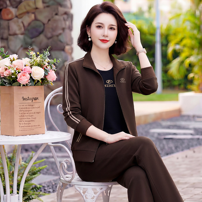 国际品牌高档名牌女士休闲运动服套装女款2026新款减龄卫衣三件套