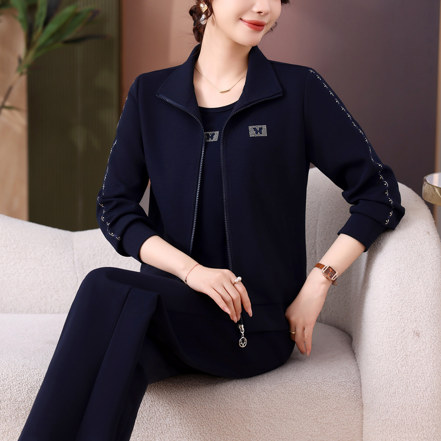 女士休闲运动套装春秋季新款洋气中老年妈妈装三件套气质穿搭2026