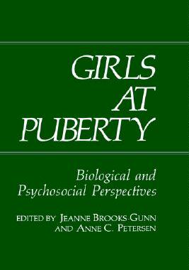 【预售】Girls at Puberty