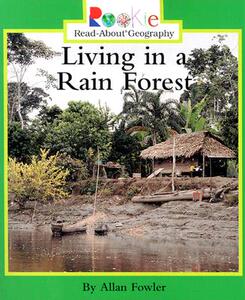 【预售】Living in a Rain Forest